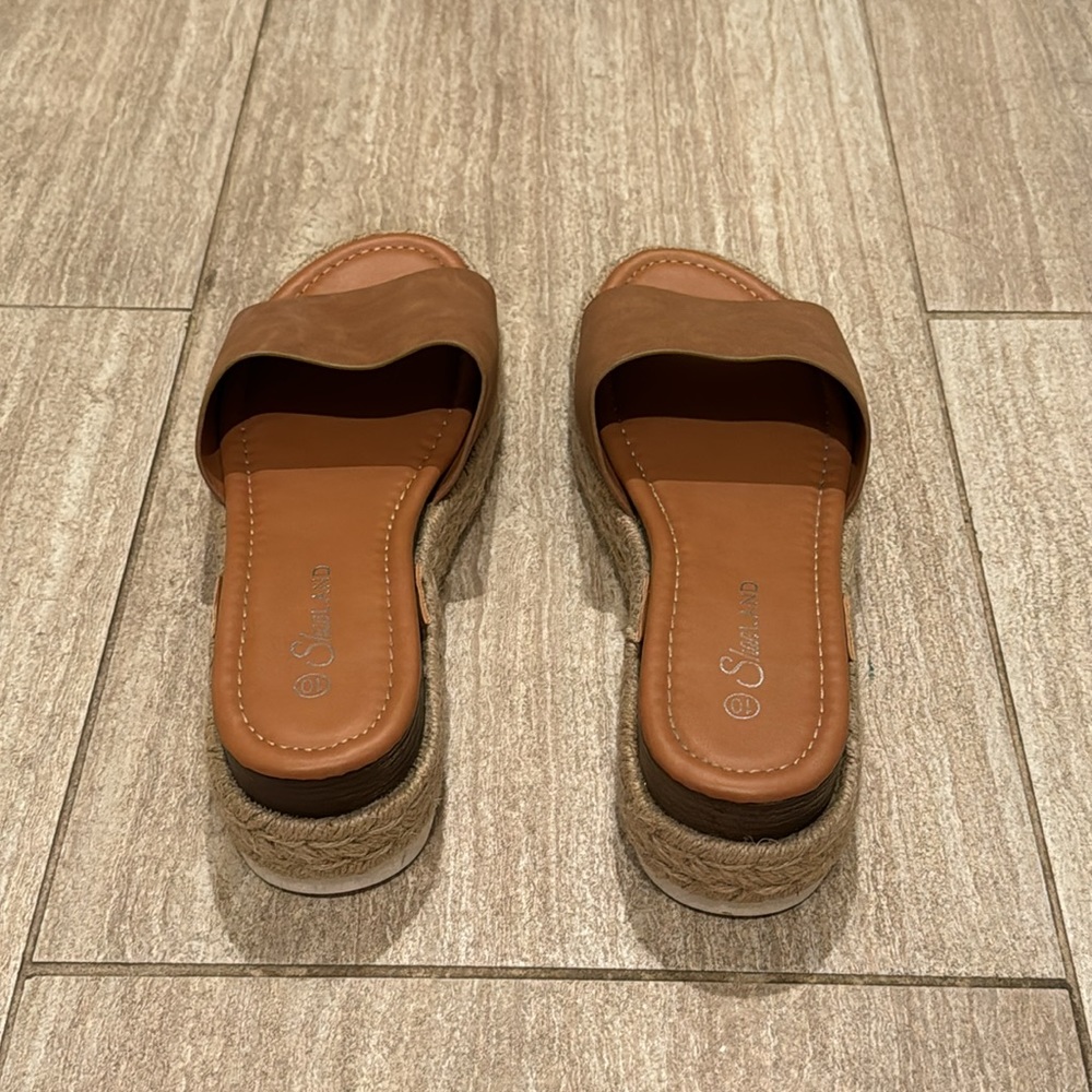 Brown Platform Sandals with Rope Design - Picture 3 of 5